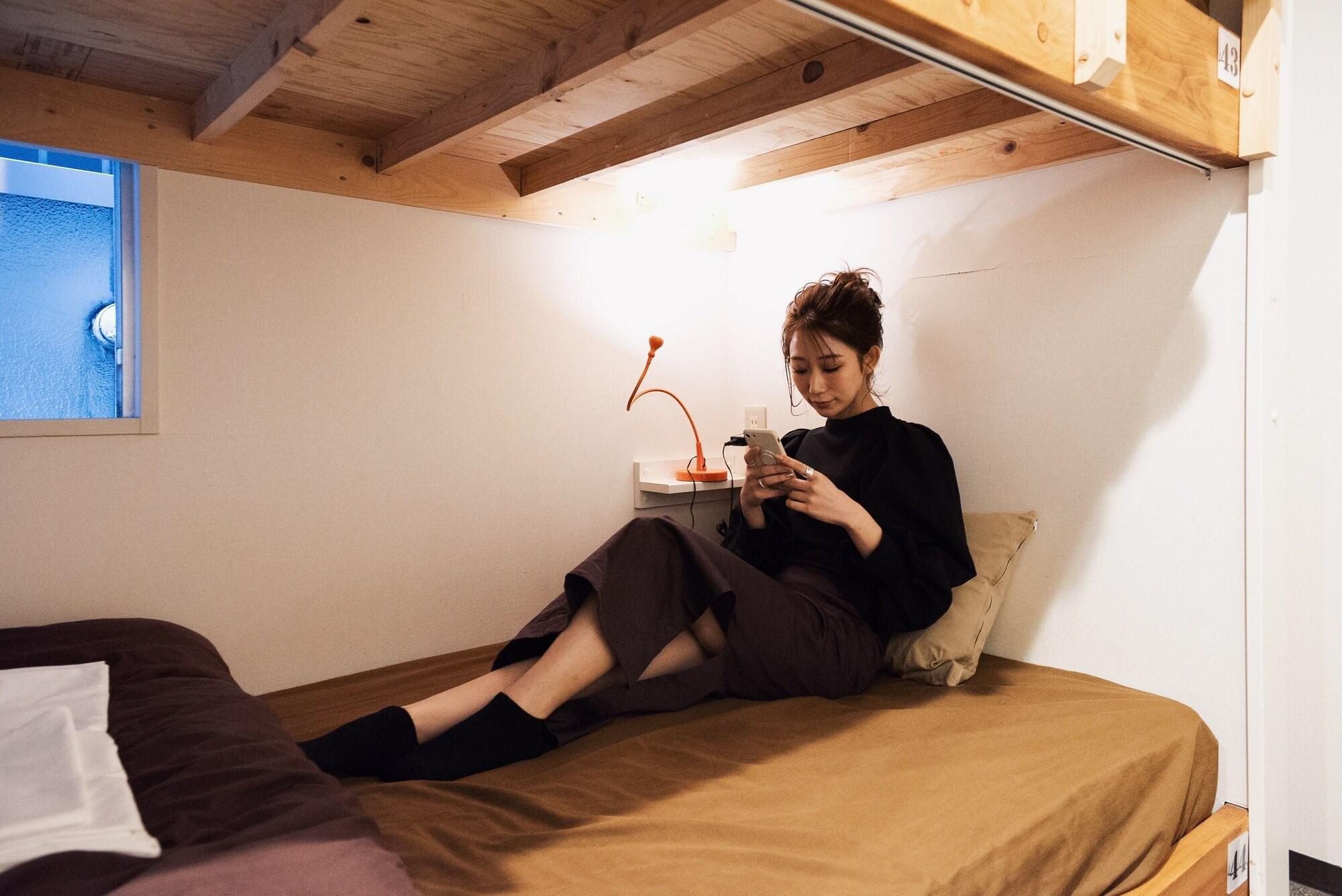 Roots Hostel Osaka Exterior photo